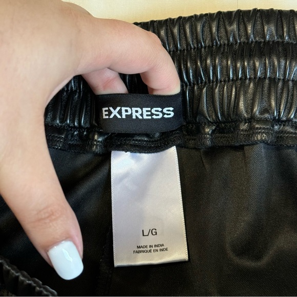 EXPRESS Black Faux Leather High Waisted Joggers Size Large - Picture 4 of 9